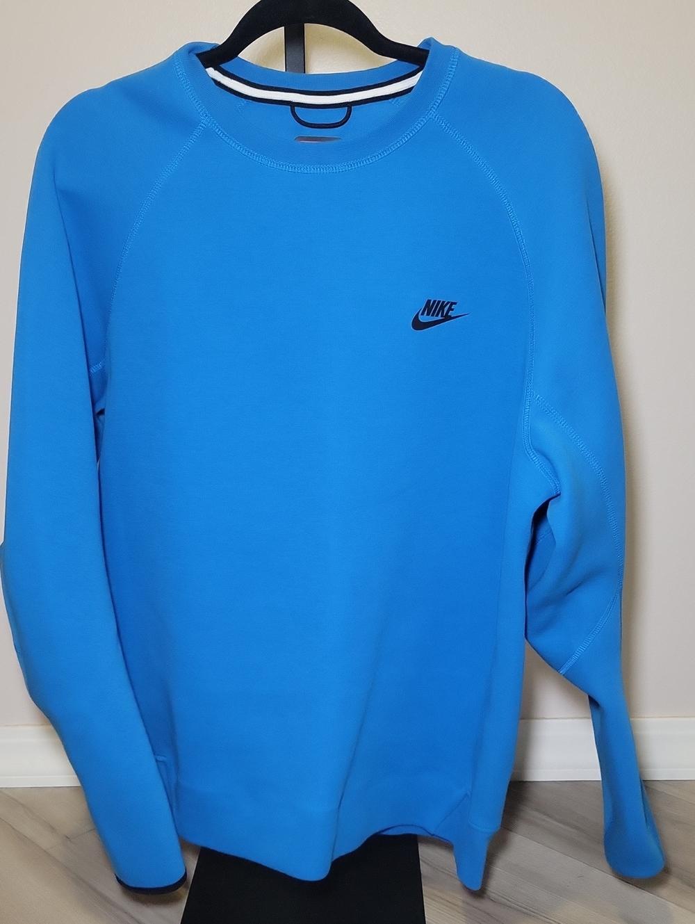 Nike Men’s Bright Blue Crewneck Sweatshirt
